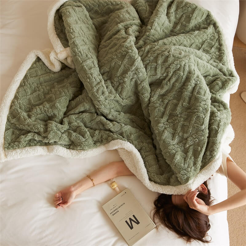 CozyReign – Reversible Sherpa Fleece Blanket with 3D Textured Design