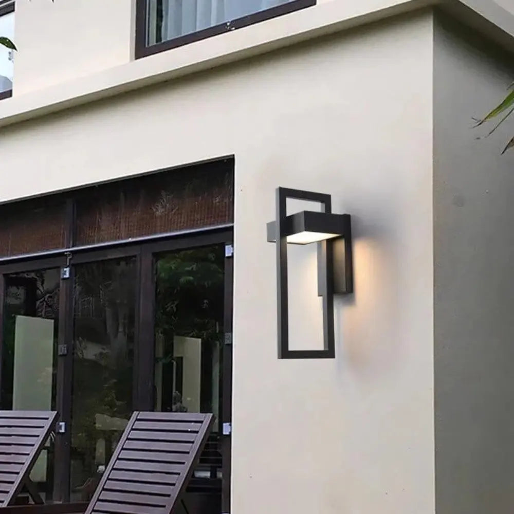 AuraBright – Modern Outdoor Wall Light
