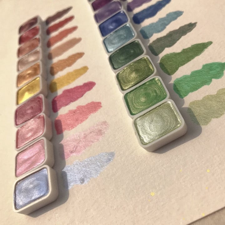 20 Color Watercolor Paint Set With Shimmer Pigments