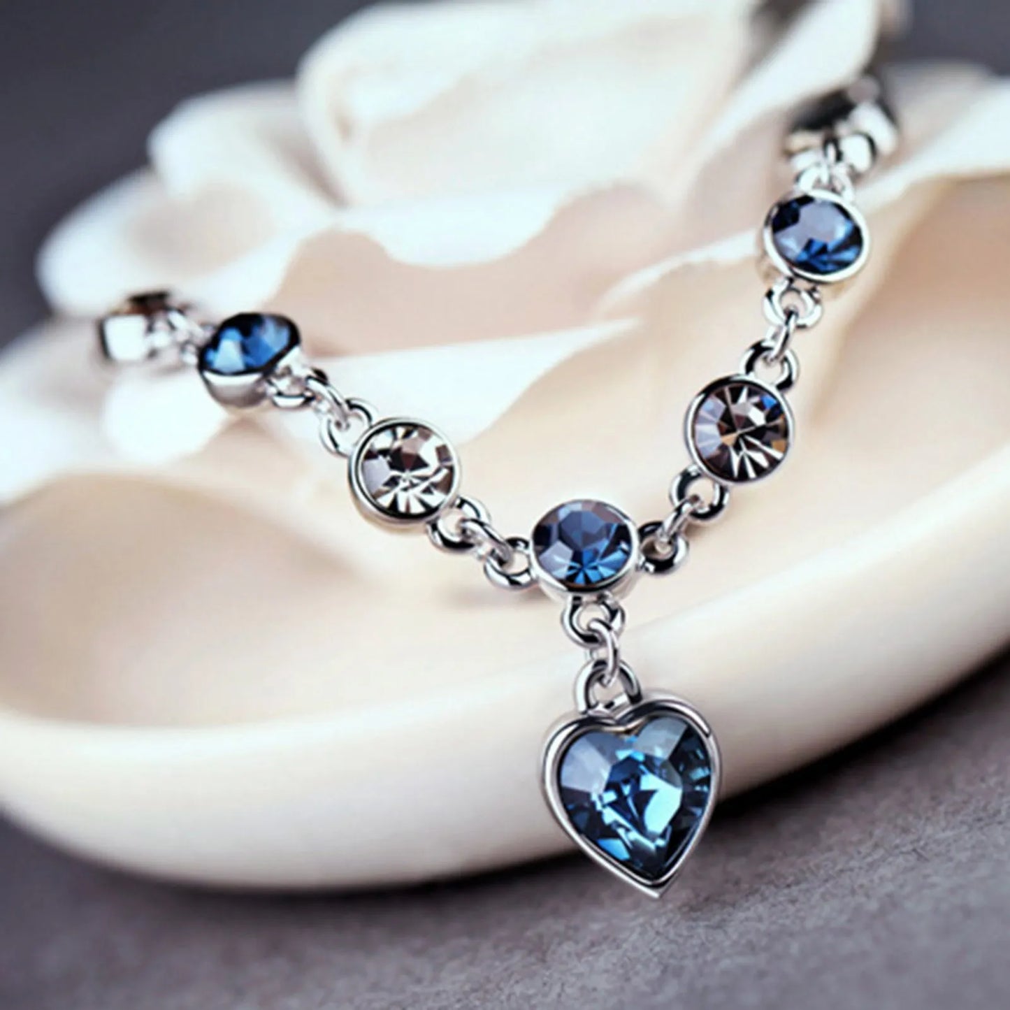 Heart of the Ocean – Crystal Bracelet