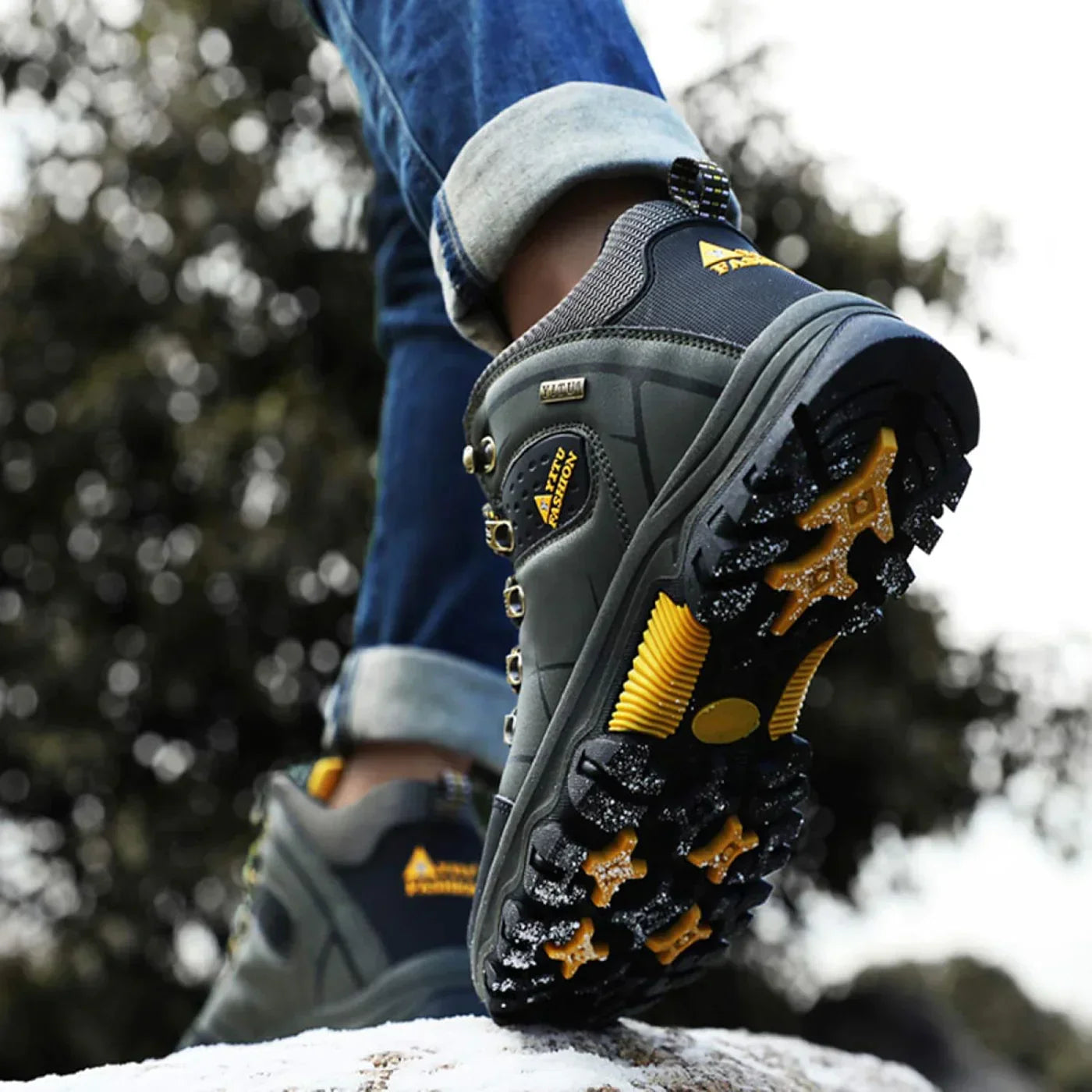 Men’s Waterproof Winter Boots – Ergonomic Sole Outdoor Boots