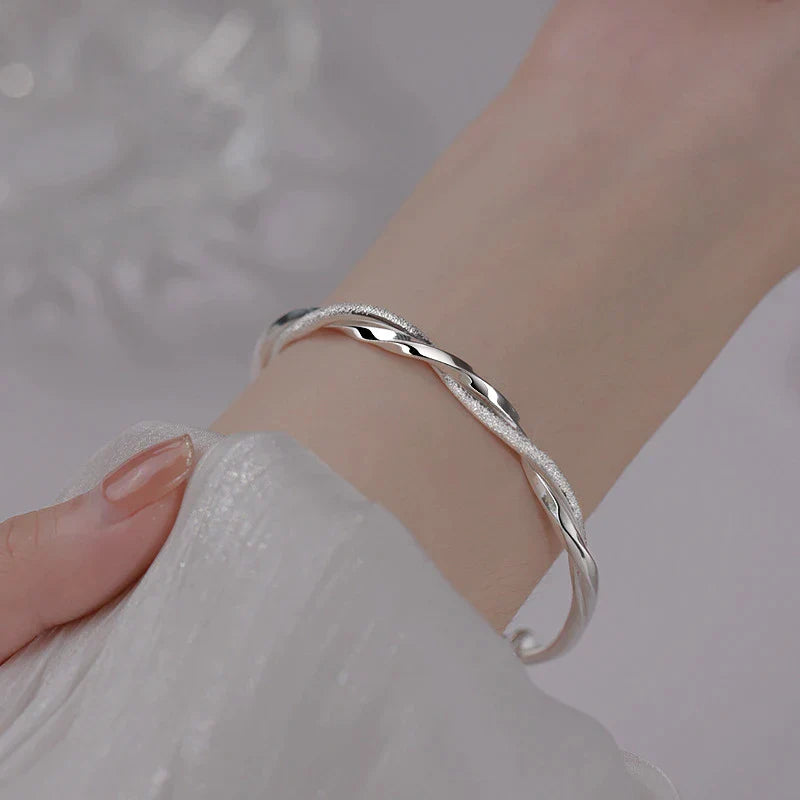 Elegant Interwoven Silver Bracelet | Timeless Braided Design