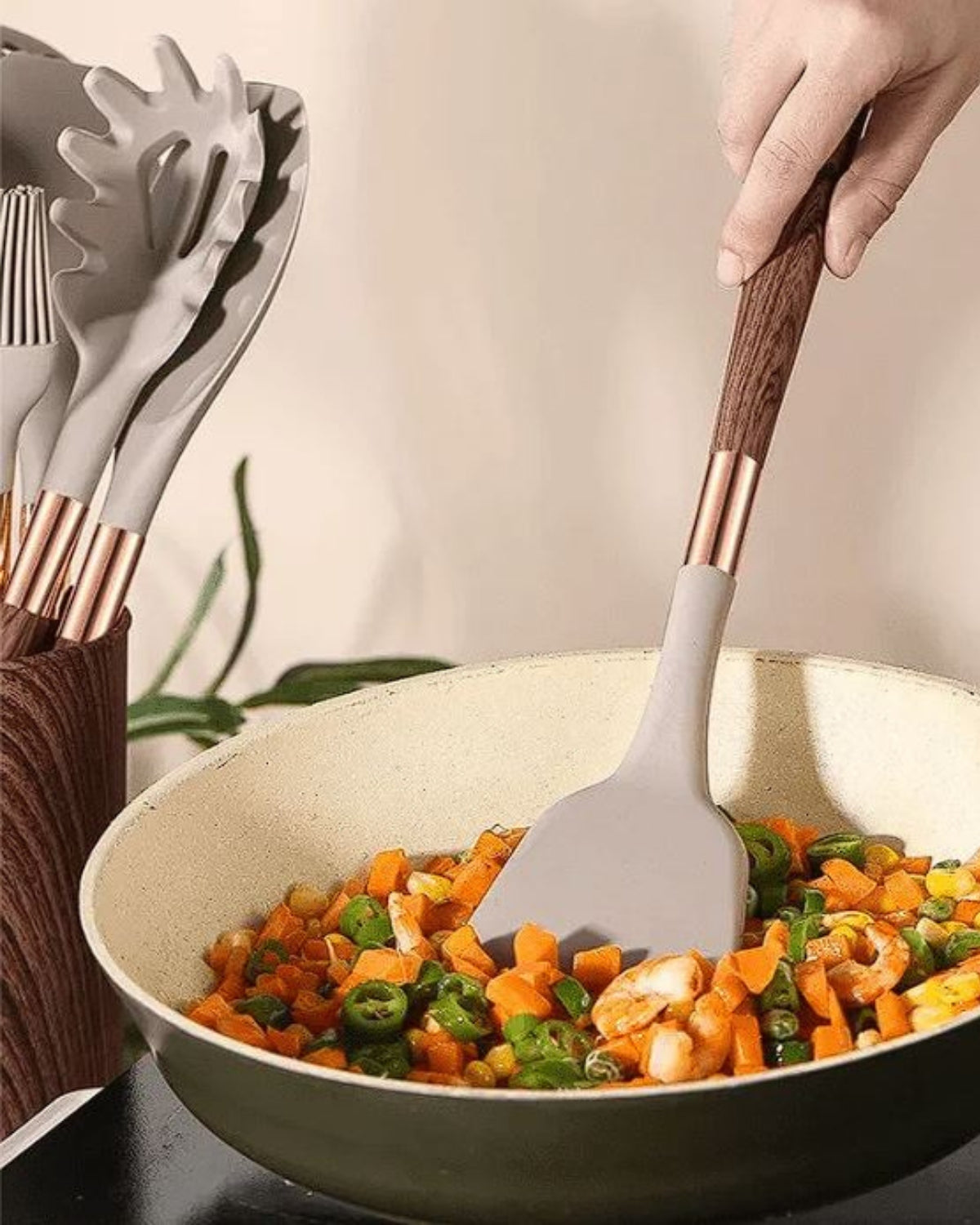 The Elegance – 11-Piece Luxury Kitchen Set with Wood-Look Handles & Gold Accents