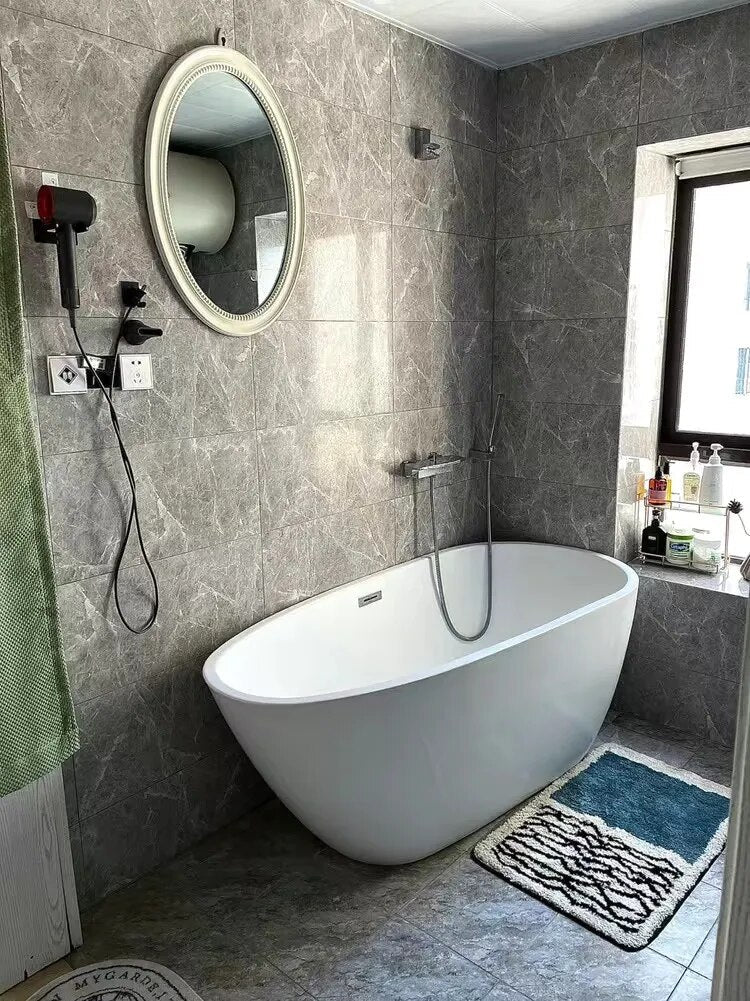 NordicFlow – Luxe Handmade Bath Mat with Abstract Design for Stylish Bathrooms