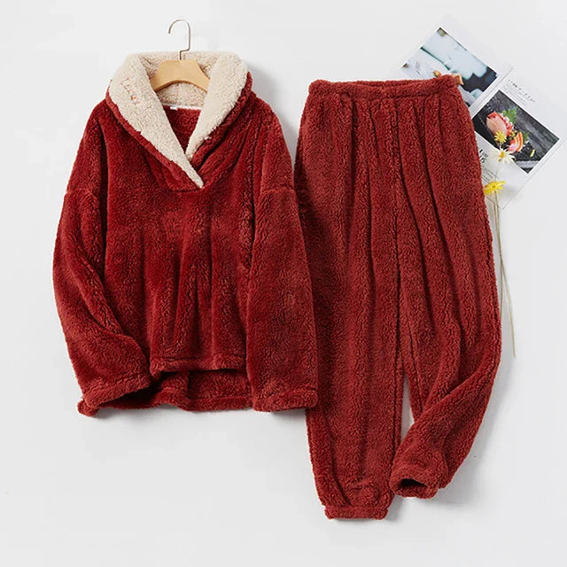 Women’s Fleece Pajama Set Long Sleeve Loungewear