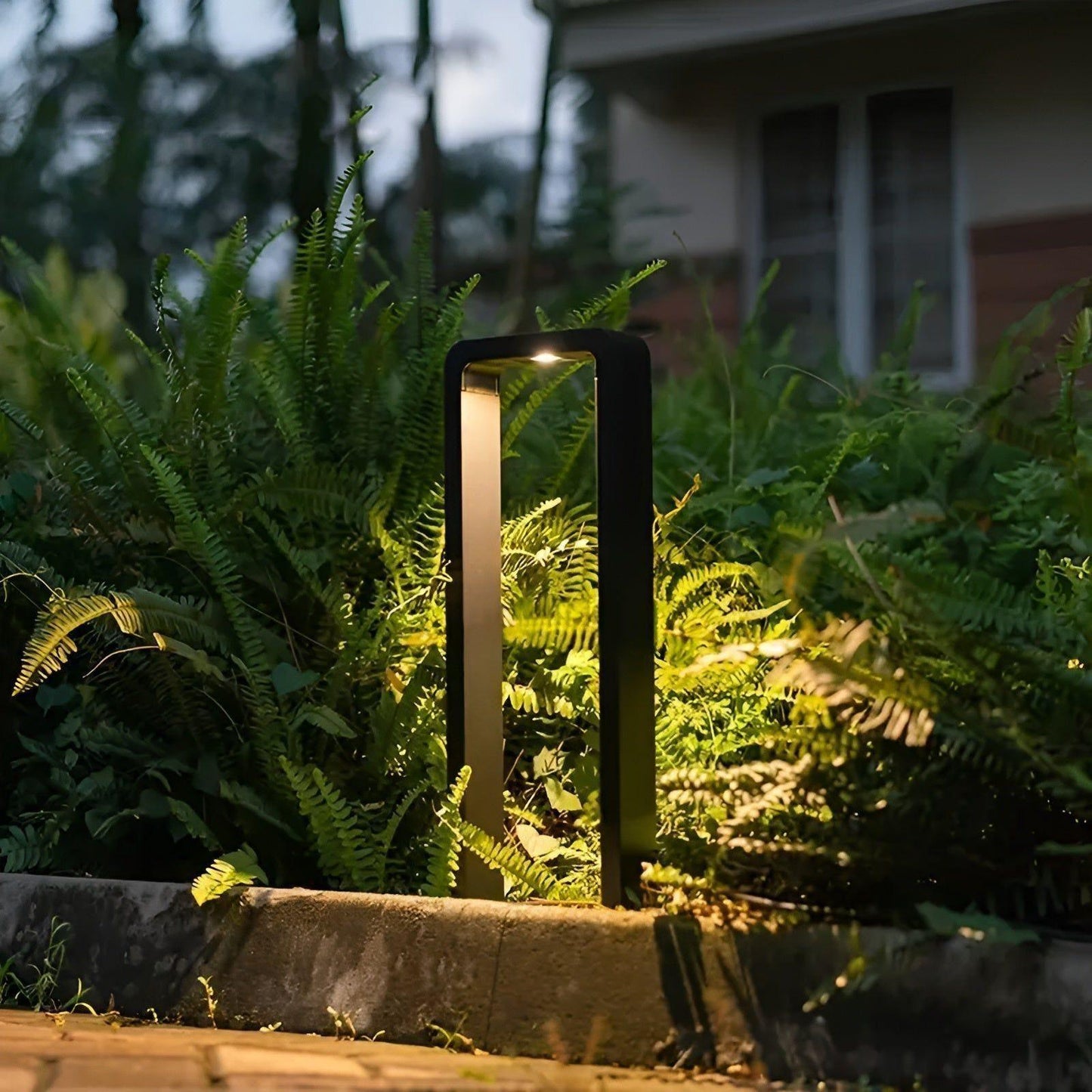 Modern Aluminum LED Bollard Light – IP65 Outdoor Garden Pathway Lamp