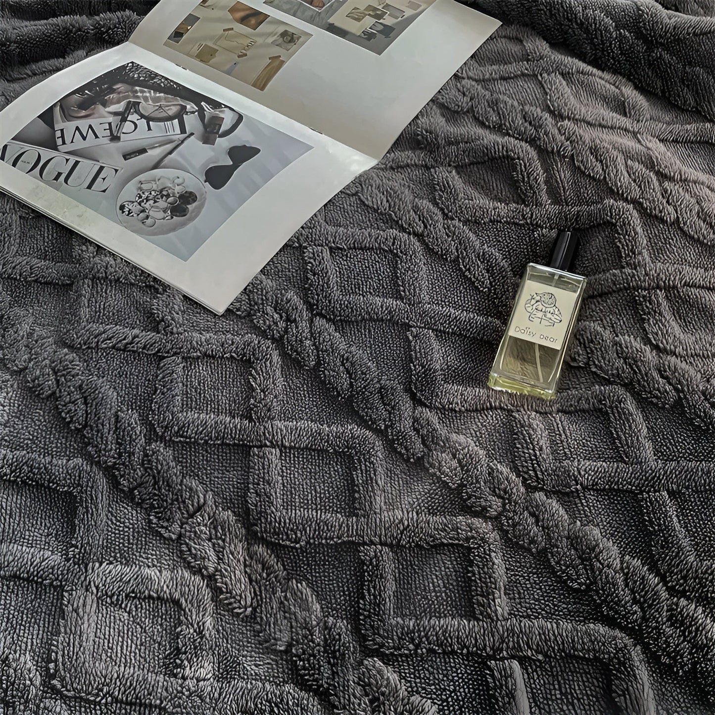WarmHaven – Reversible Fleece Blanket – Warm & Soft Winter Throw