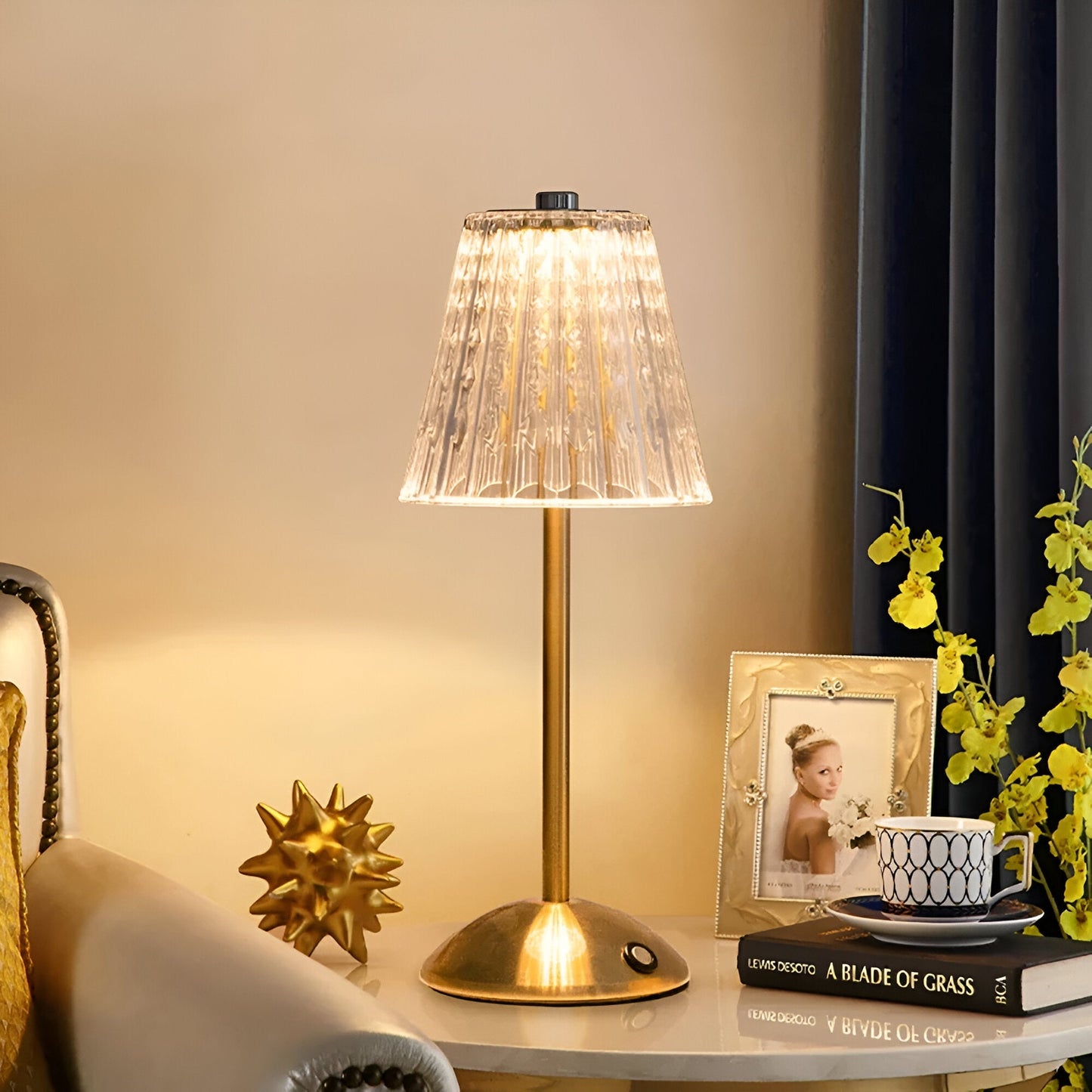 VintageGlow – Elegant Wireless Table Lamp with Timeless Desi