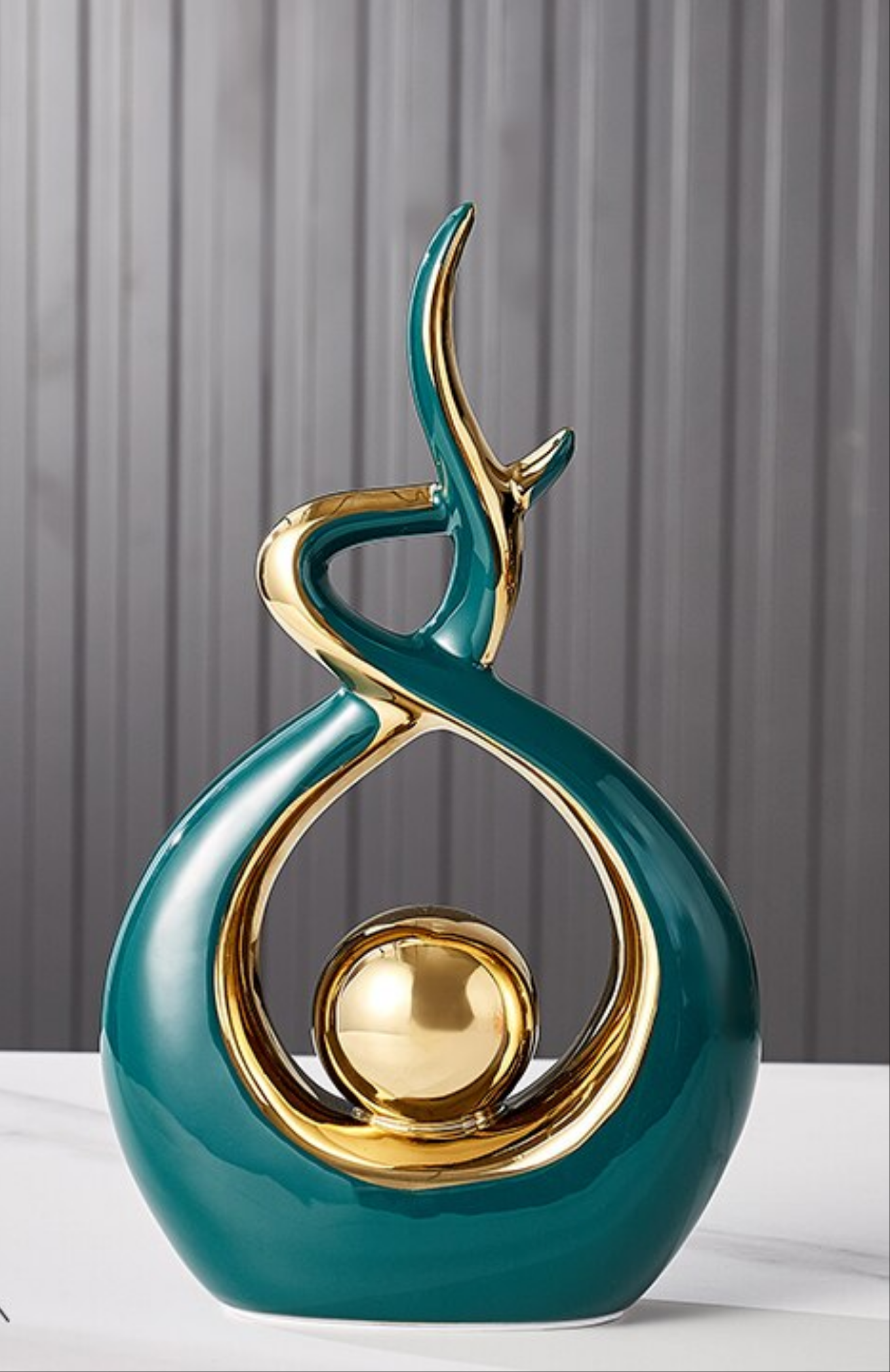 LuxeForm – Abstract Ceramic Sculpture with Gold Accents for Timeless Elegance