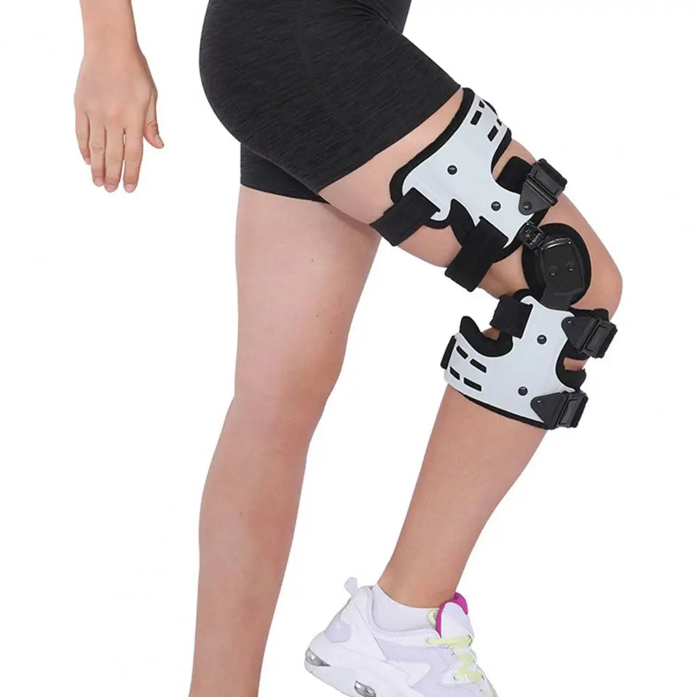 Knee brace for ACL injuries