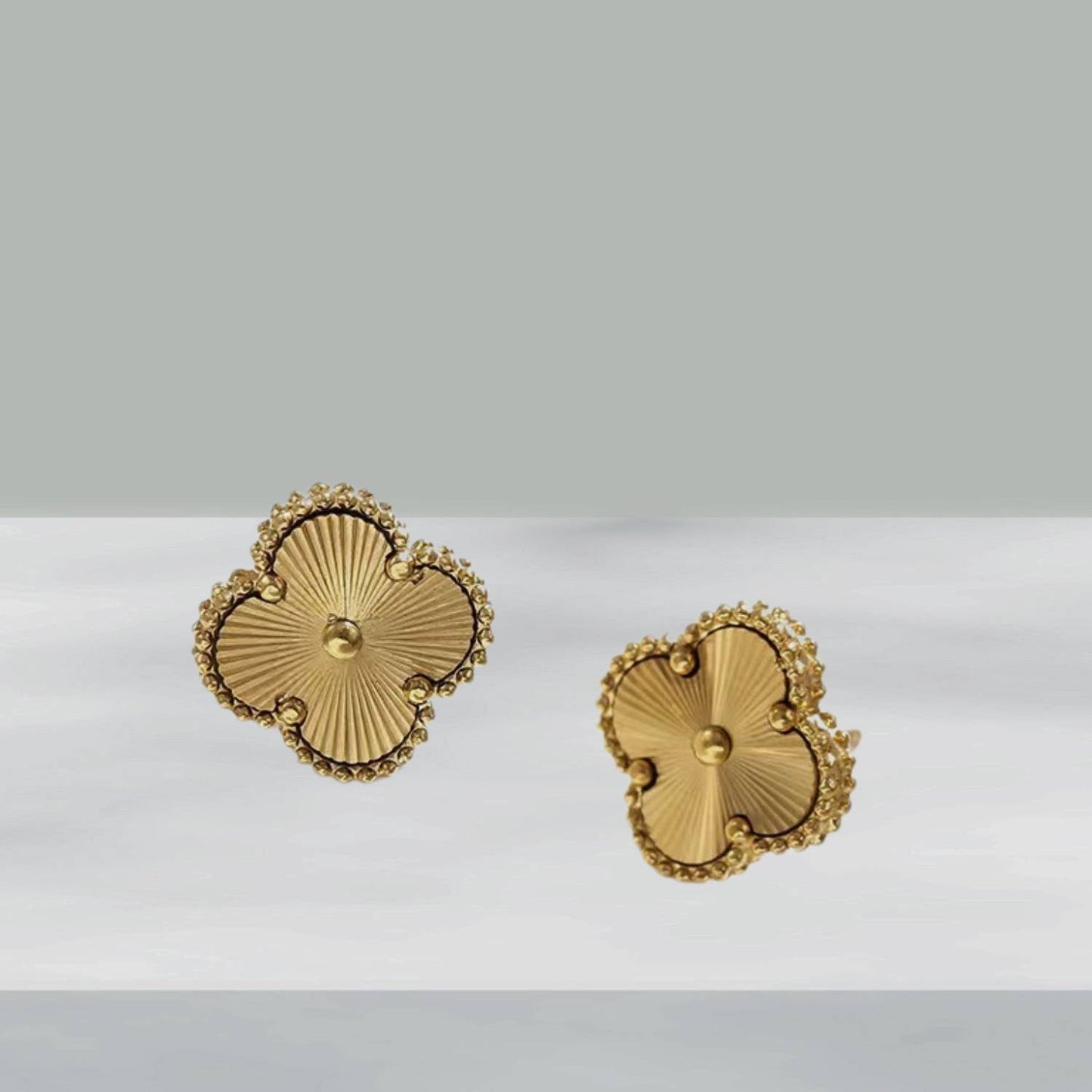 Women’s Minimalist Jewelry Set Necklace Bracelet and Earrings