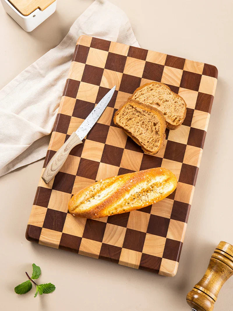WoodElegance – Luxury Non-Slip Cutting Board made of Acacia Wood for Stylish and Safe Use
