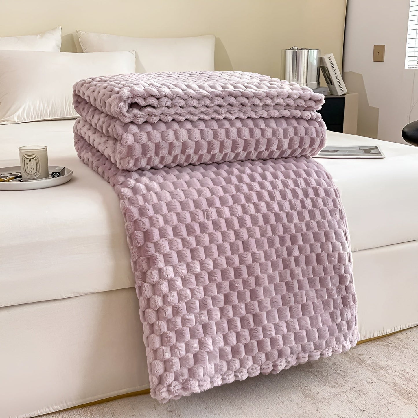 Soft Microfiber Throw Blanket for Sofa and Bed