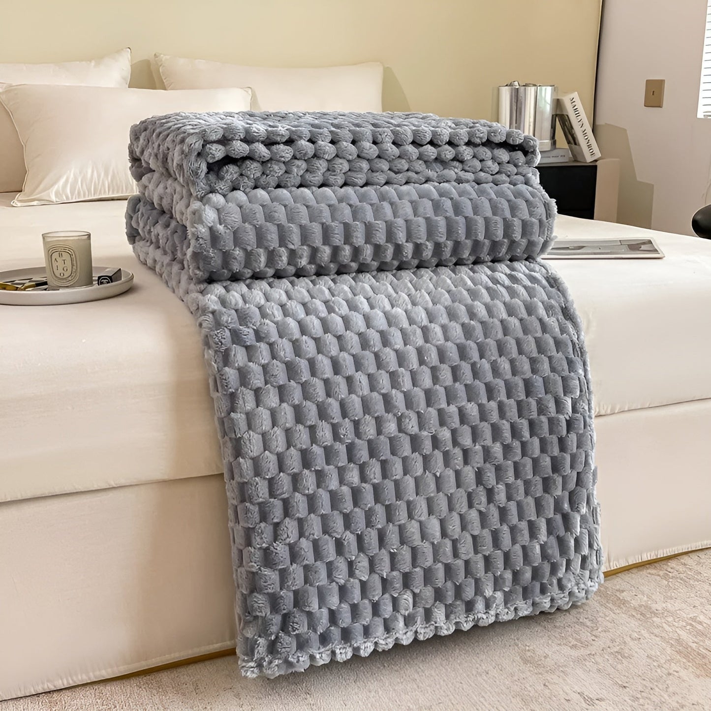 Soft Microfiber Throw Blanket for Sofa and Bed