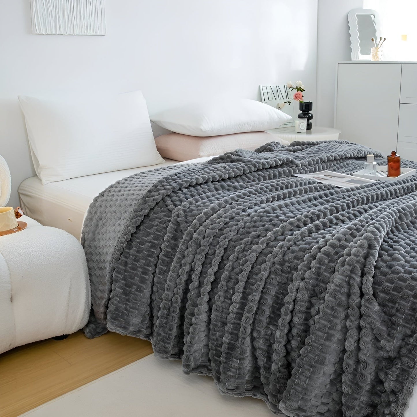 Soft Microfiber Throw Blanket for Sofa and Bed