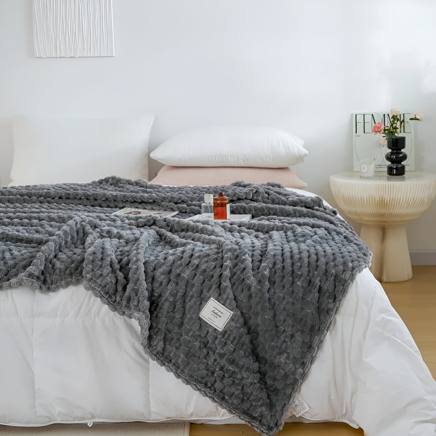 Soft Microfiber Throw Blanket for Sofa and Bed