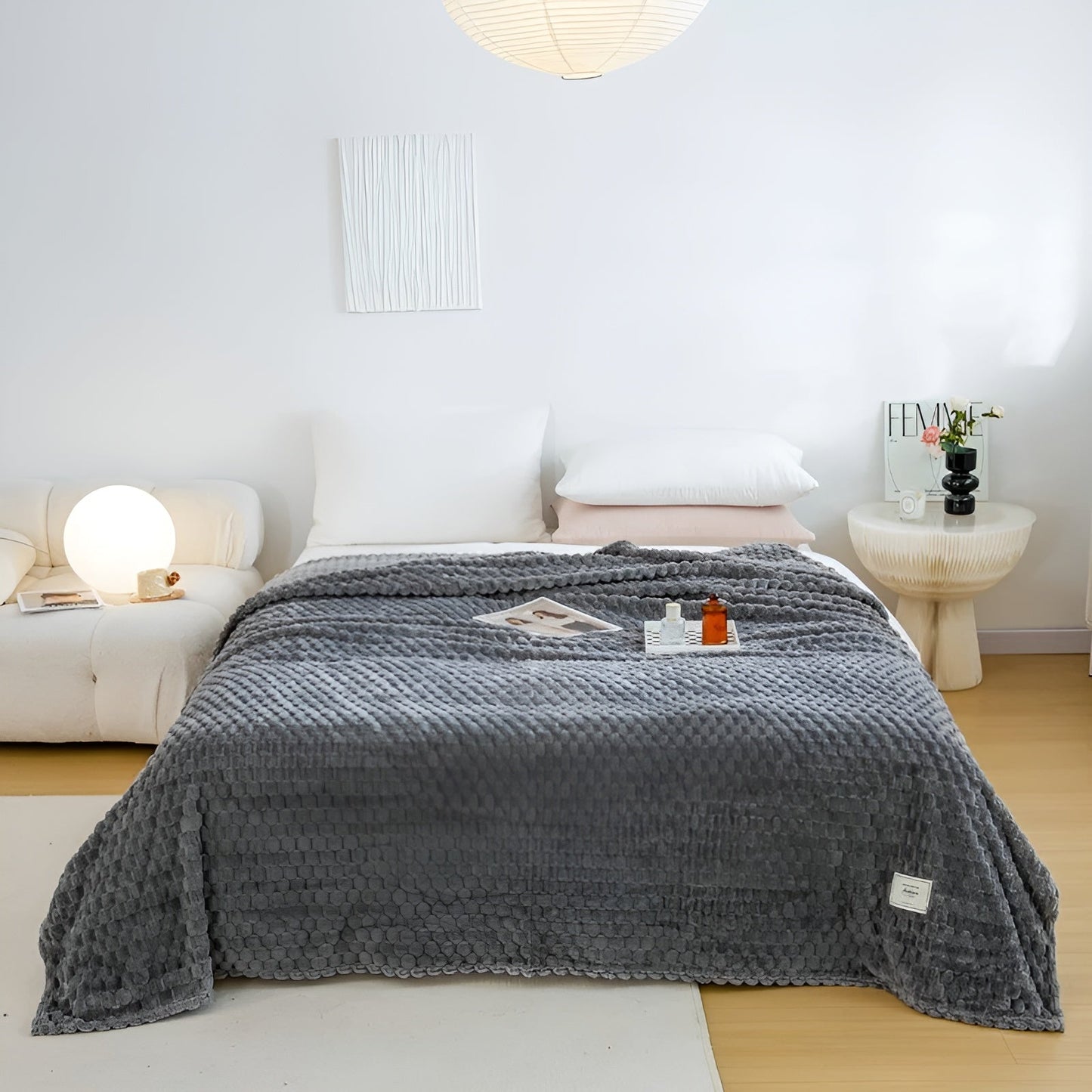 Soft Microfiber Throw Blanket for Sofa and Bed