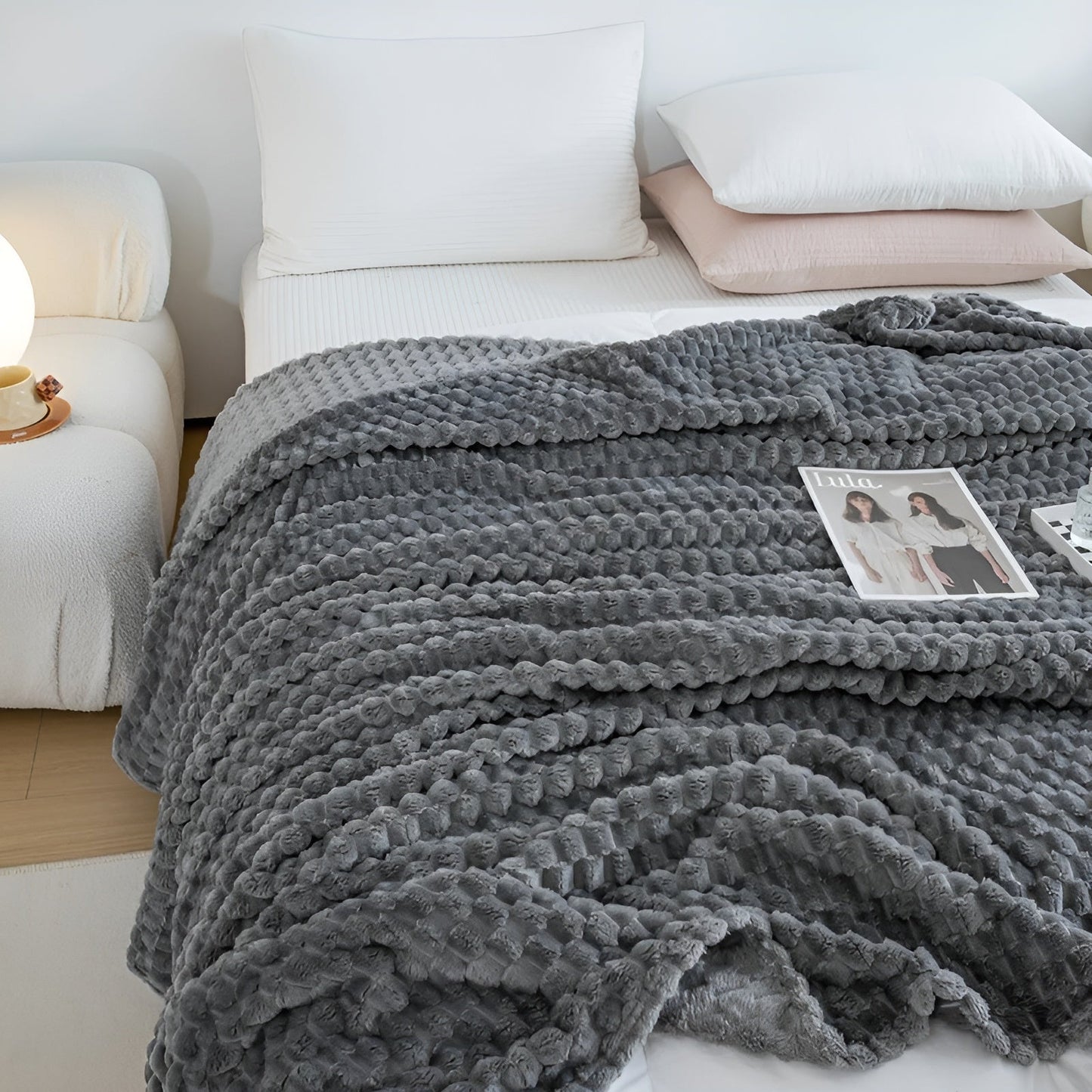 Soft Microfiber Throw Blanket for Sofa and Bed