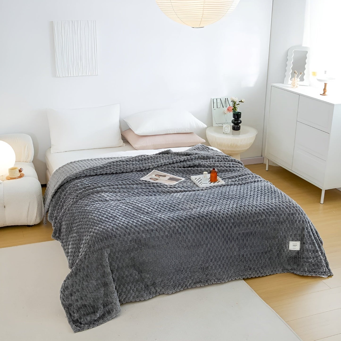 Soft Microfiber Throw Blanket for Sofa and Bed