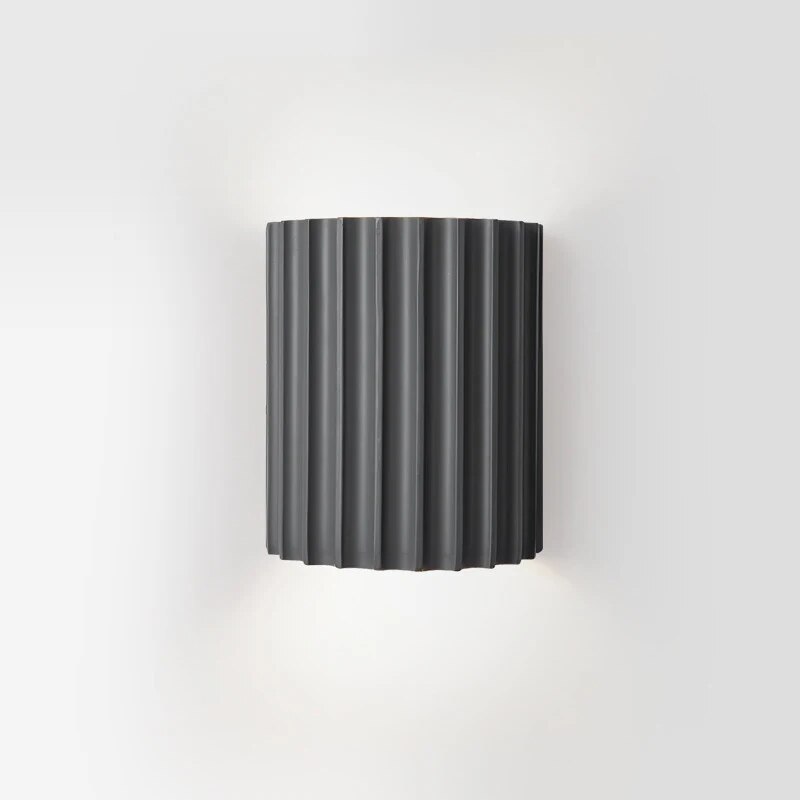 LumeSculpt – Modern Resin Wall Light