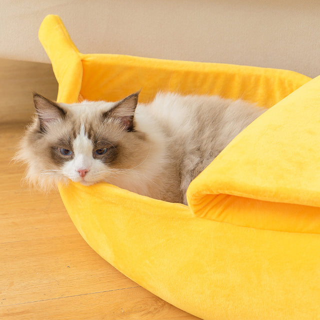 BananaCat™ Cozy Banana Bed Nest – Plush Hideaway for Cats & Small Dogs