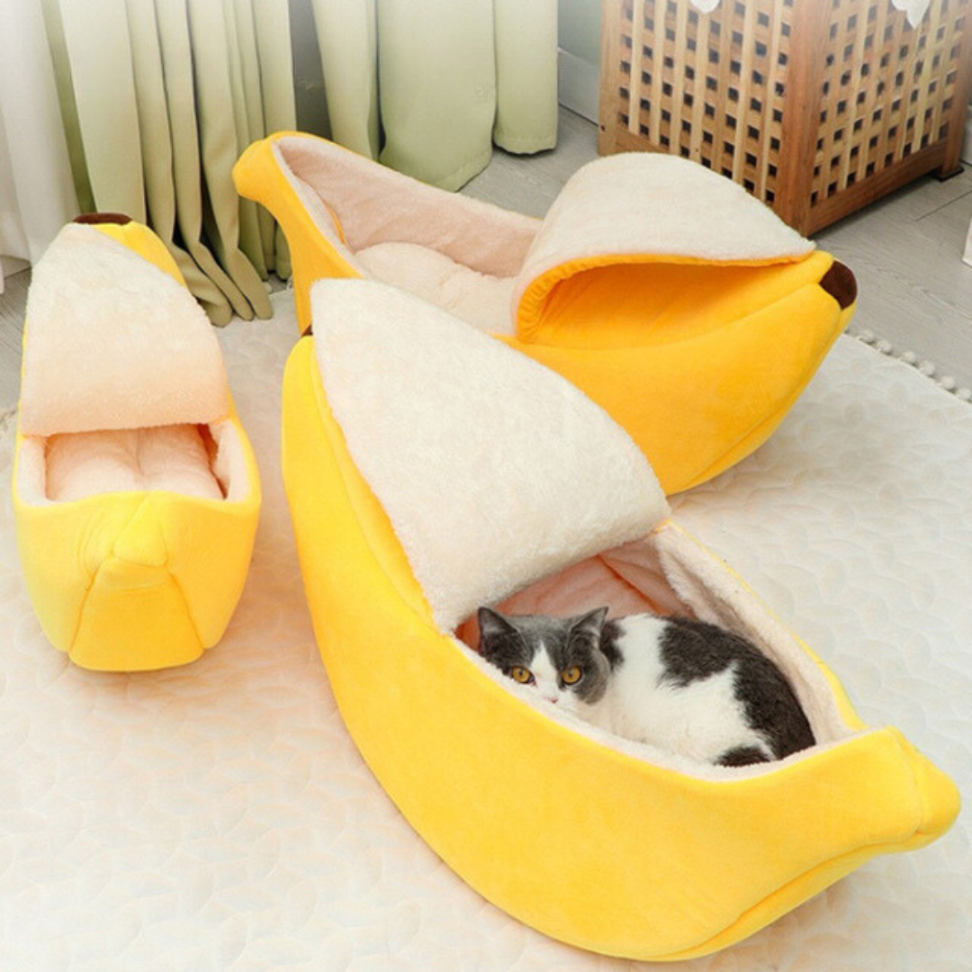 BananaCat™ Cozy Banana Bed Nest – Plush Hideaway for Cats & Small Dogs