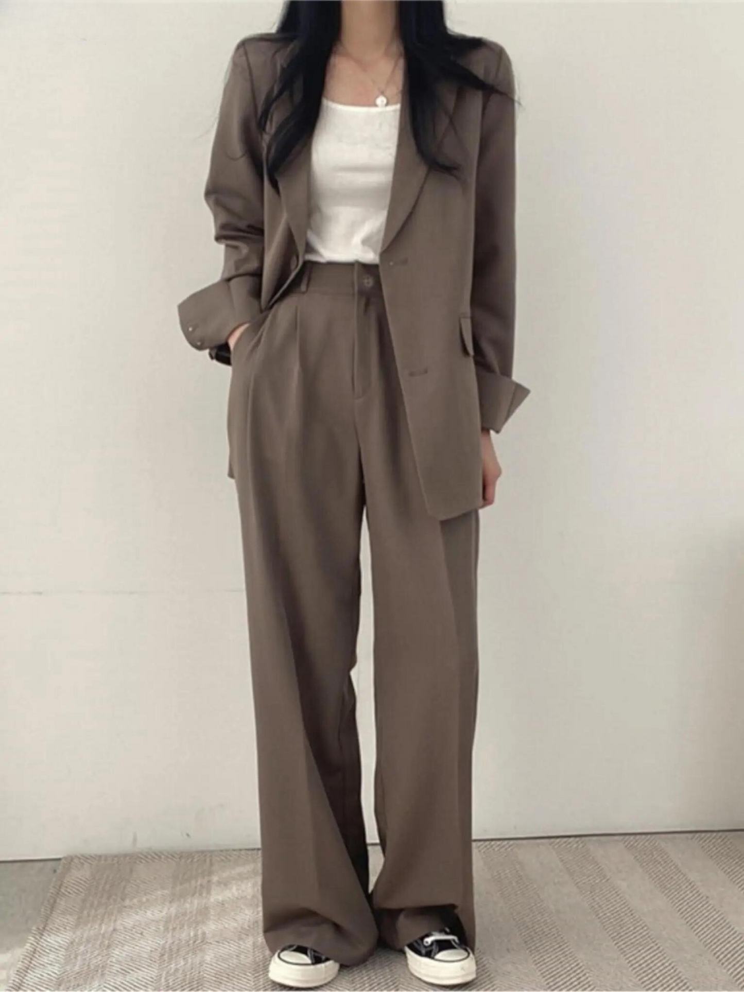 Women's Tailored Blazer and Pants Suit Two Piece Set