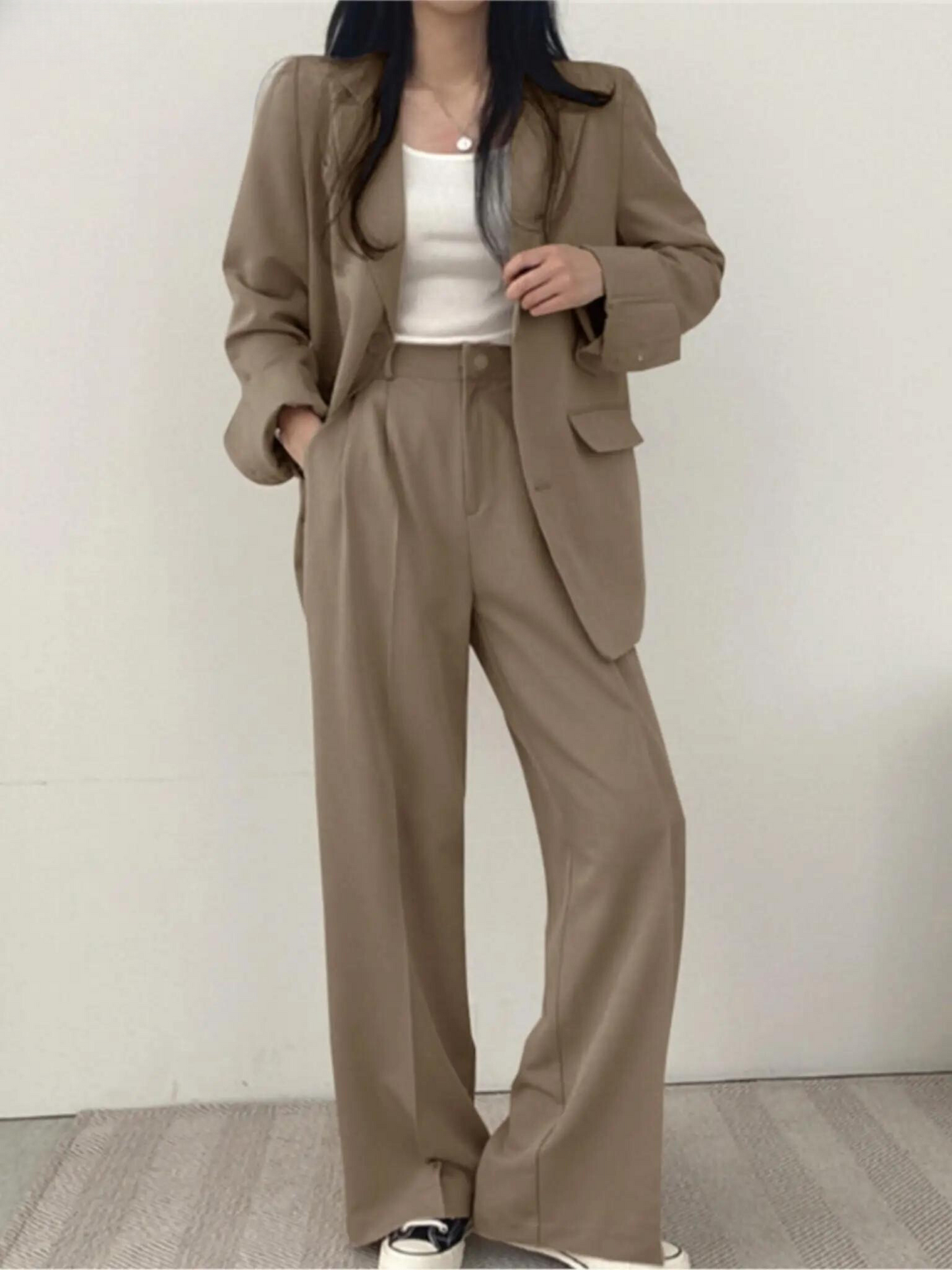Women's Tailored Blazer and Pants Suit Two Piece Set