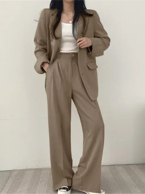 Women's Tailored Blazer and Pants Suit Two Piece Set