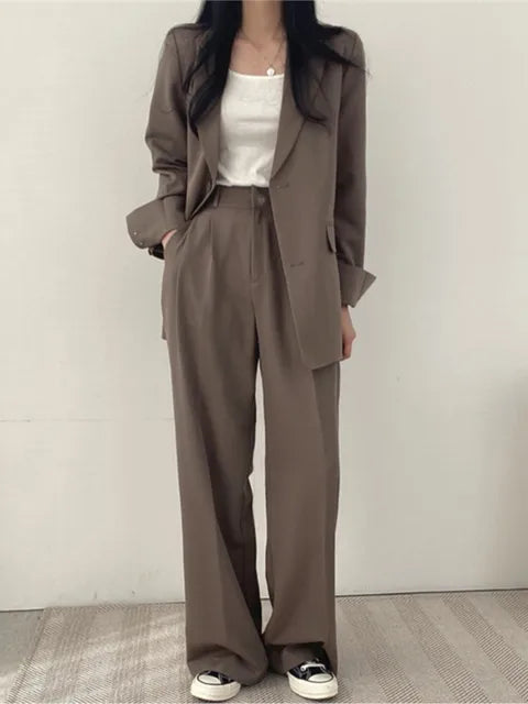 Women's Tailored Blazer and Pants Suit Two Piece Set