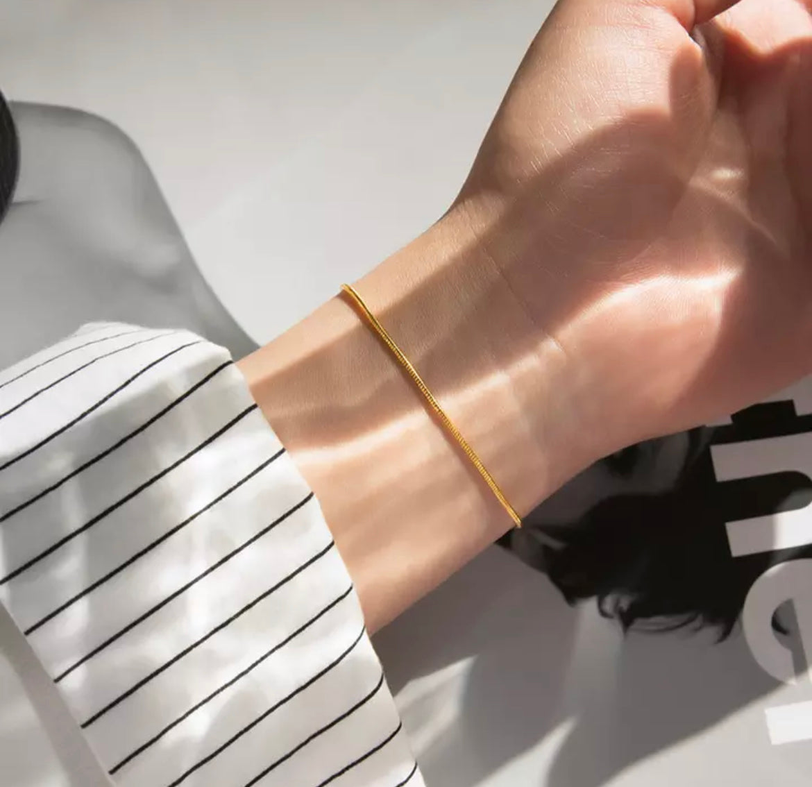 Ribbon – Minimalist Bracelet with Snake Clasp