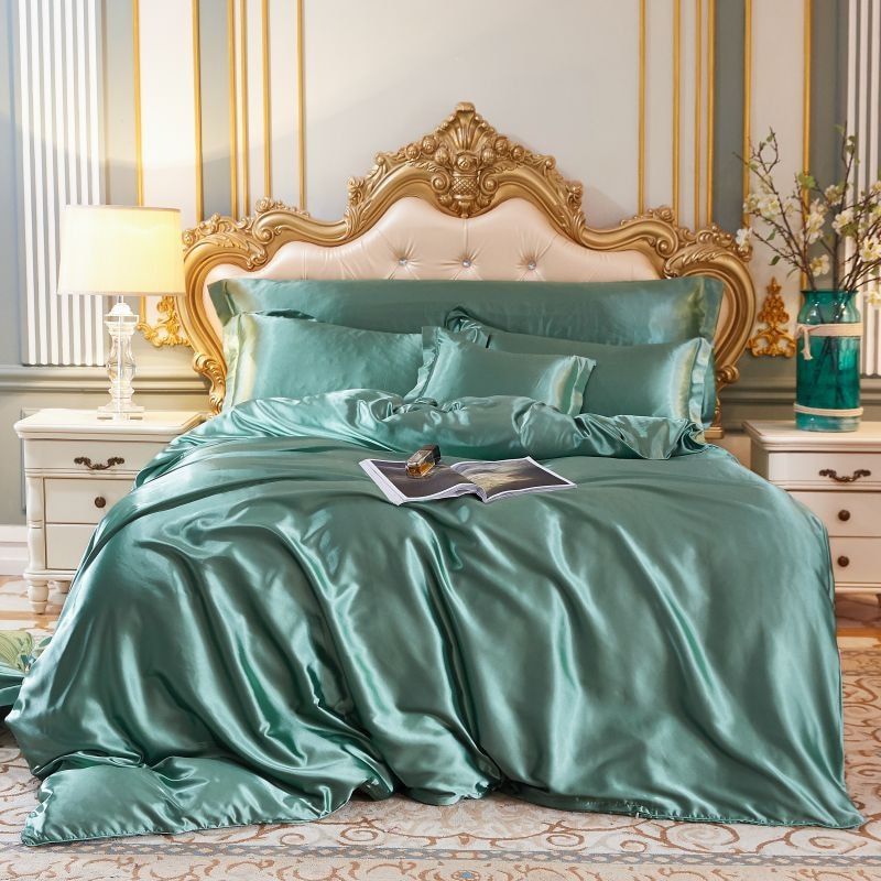SilkAura - 4-Piece Silk Luxury Bedding