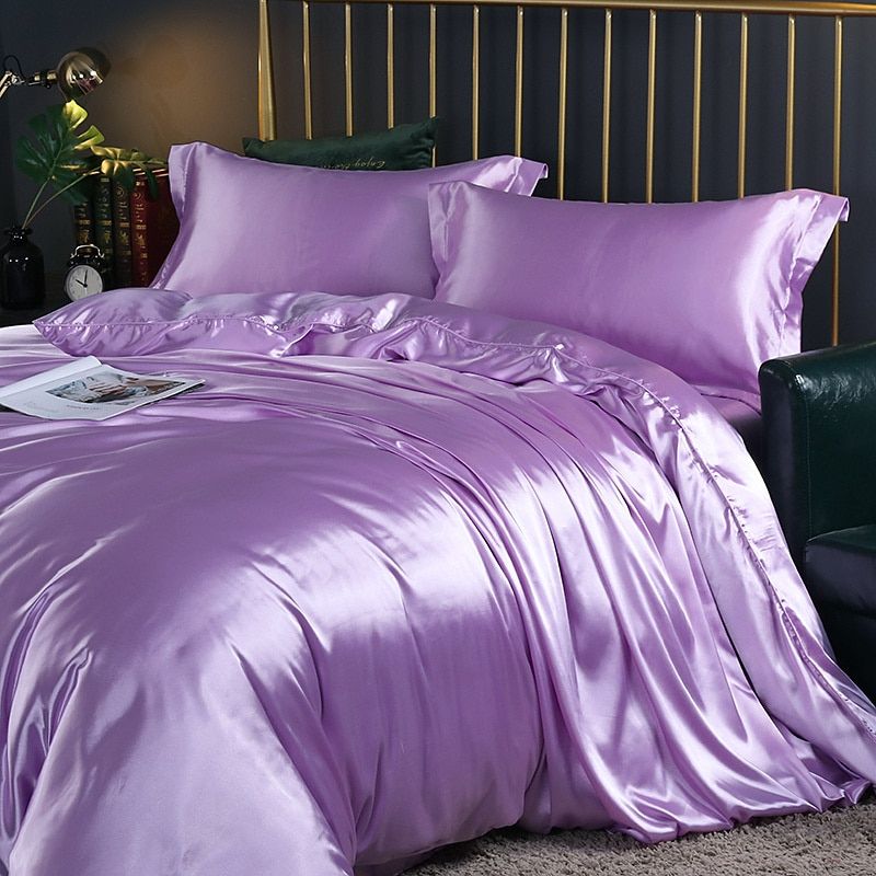 SilkAura - 4-Piece Silk Luxury Bedding