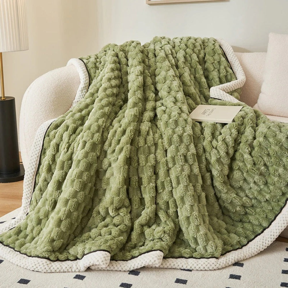 LuxeHaven – Soft Sherpa Fleece Blanket for Pure Relaxation