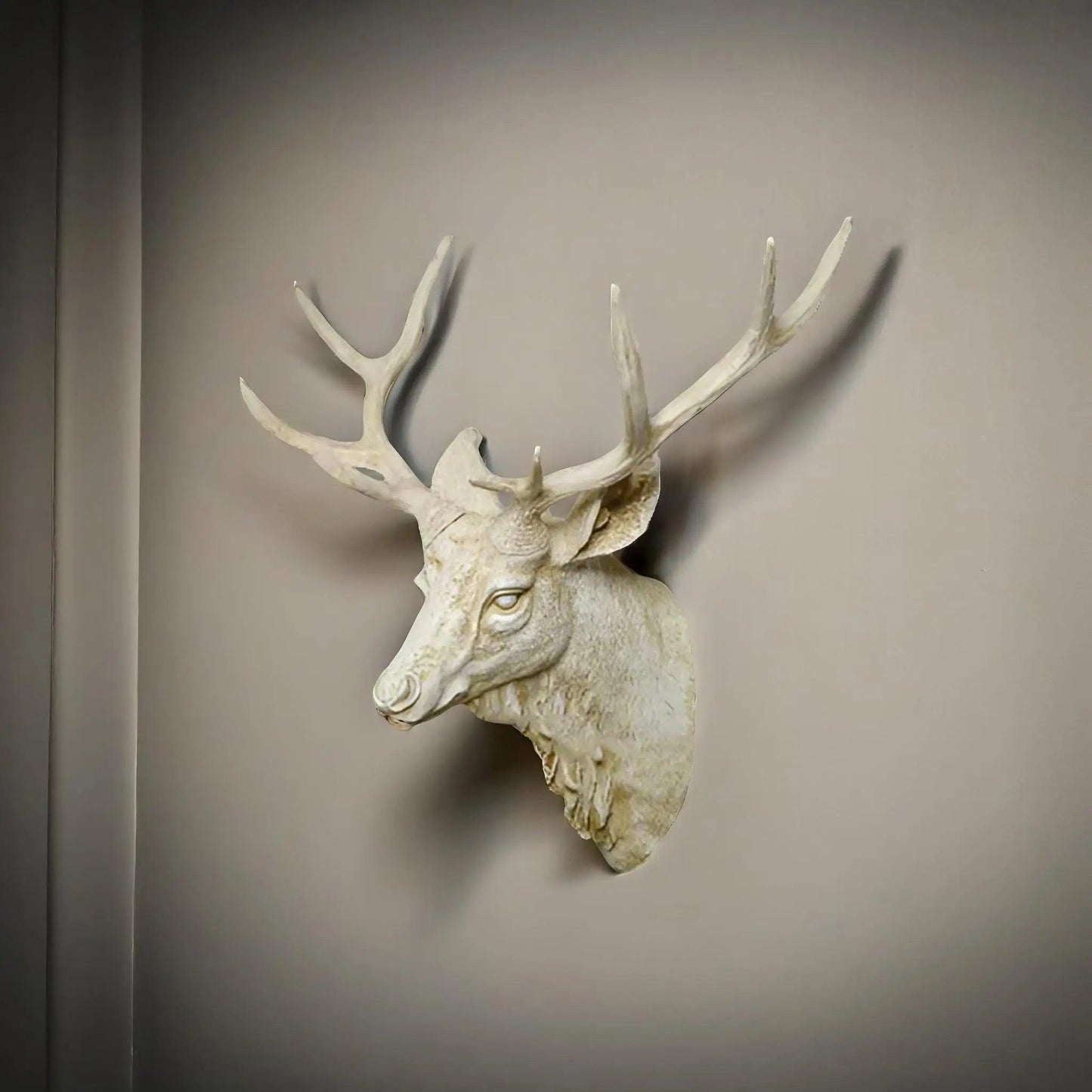 RoyalAntler - Majestic Deer Head Decor