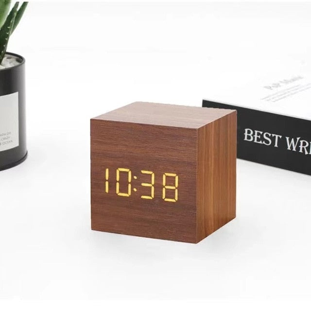 LumiCube – Minimalist LED Alarm Clock with Sound Activation