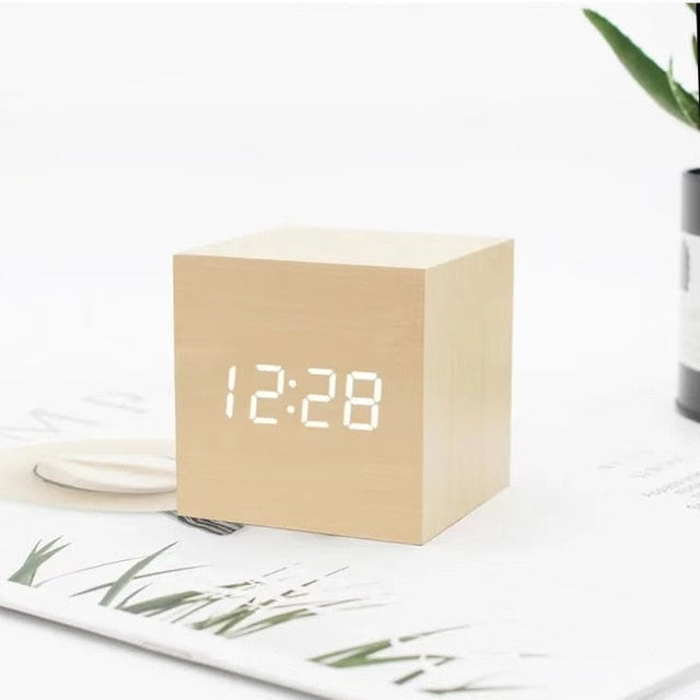 LumiCube – Minimalist LED Alarm Clock with Sound Activation