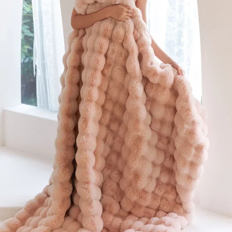 CozyPlush – Super Soft Plush Winter Blanket for Cozy Comfort