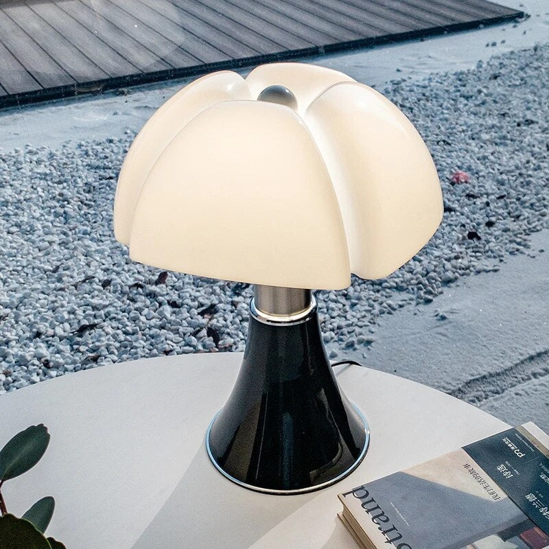 BloomSphere – Luxury Table Lamp with Refined Flower Design